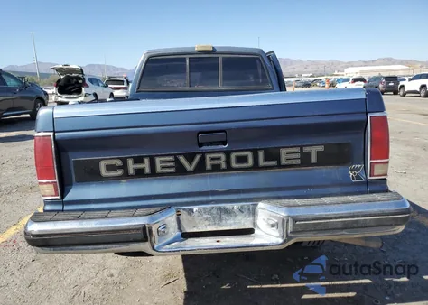1988 Chevrolet S Truck S10 from USA, damaged, VIN 1GCBS14E4J2198425